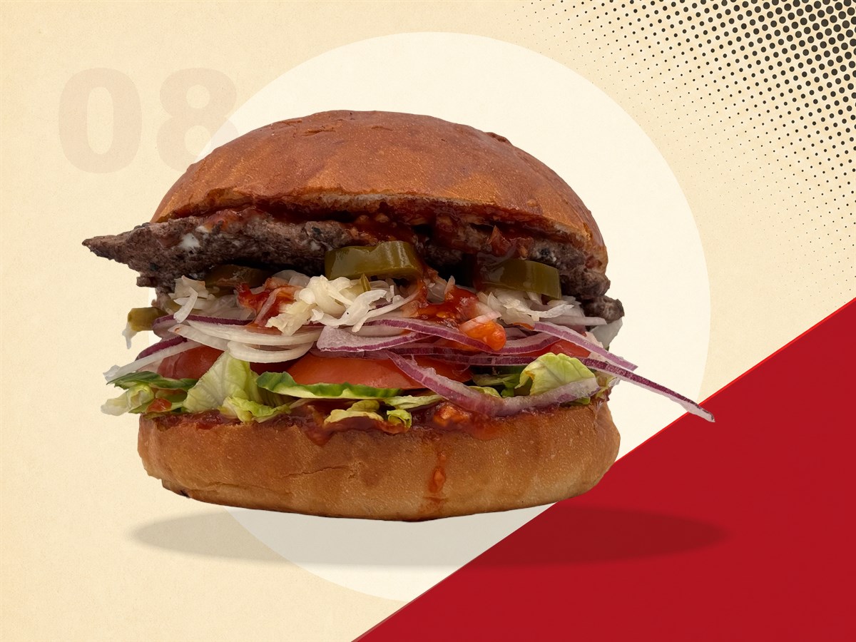Pokoli Burger – marhahúspogácsa, mézes-chilis-gyömbéres szósz, jalapeño